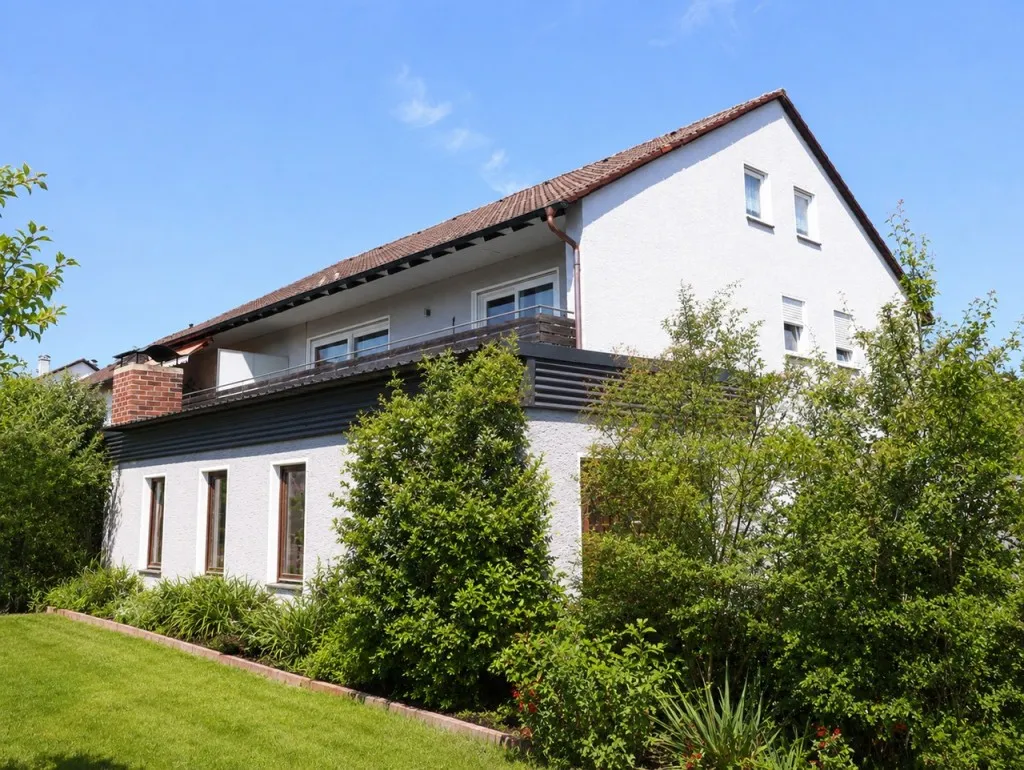 Attraktive Kapitalanlage! Gepflegtes Vierfamilienhaus mit 4 Wohneinheiten und Ausbaupotenzial – Bild 2