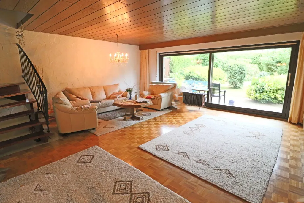 Familienfreundliche Doppelhaushälfte mit Studio, Garage und schönem Südgarten in Weiden-West – Bild 6