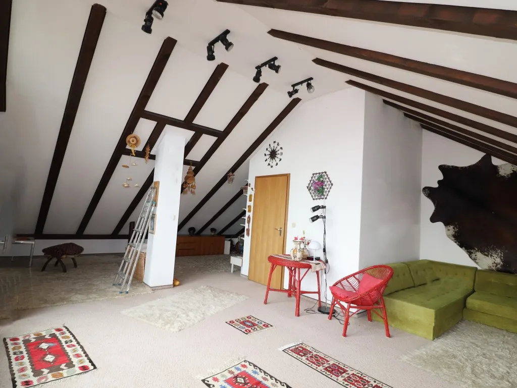 Familienfreundliche Doppelhaushälfte mit Studio, Garage und schönem Südgarten in Weiden-West – Bild 14