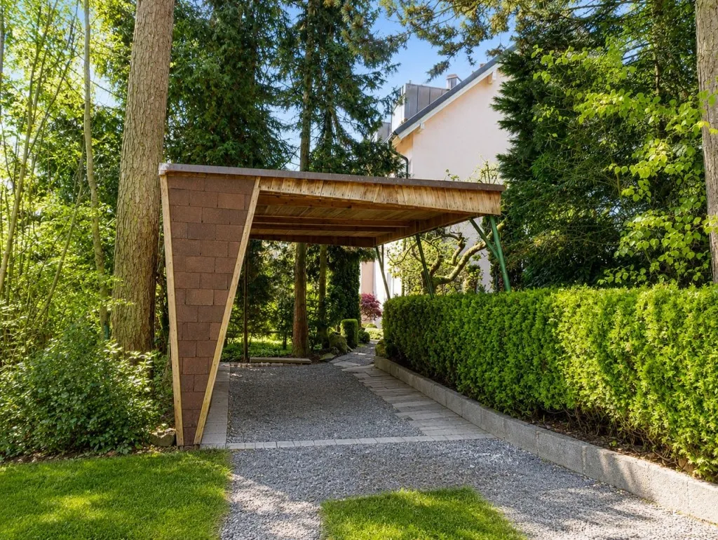 Ruhig gelegen! 4 Familienhaus mit Fernsicht und Entwicklungspotenzial, davon zwei Wohnungen frei – Bild 4