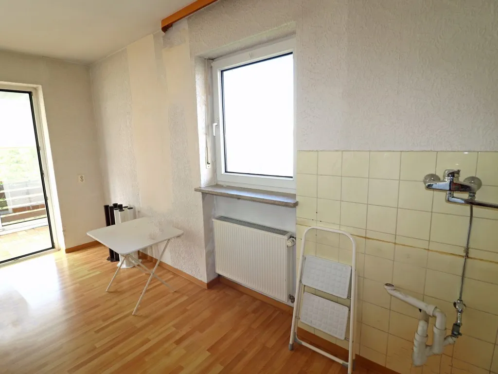 Top Lage in Weiden Ost! Ansprechendes Ein- oder Zweifamilienhaus mit Garage und Wintergarten – Bild 13