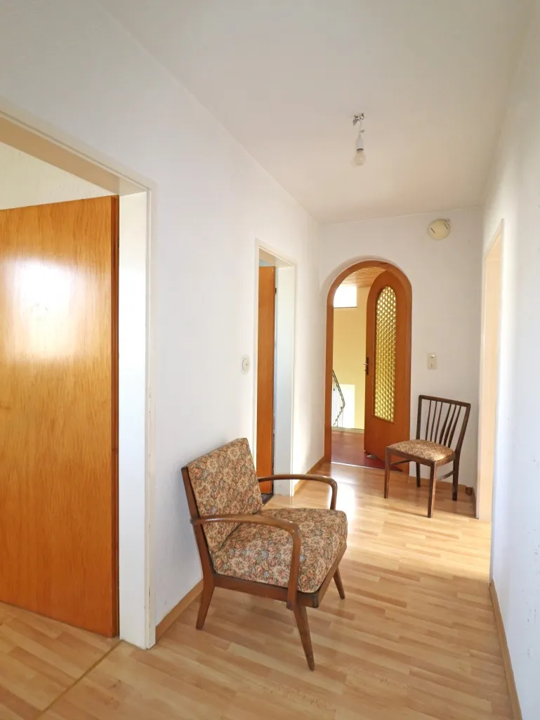 Top Lage in Weiden Ost! Ansprechendes Ein- oder Zweifamilienhaus mit Garage und Wintergarten – Bild 14