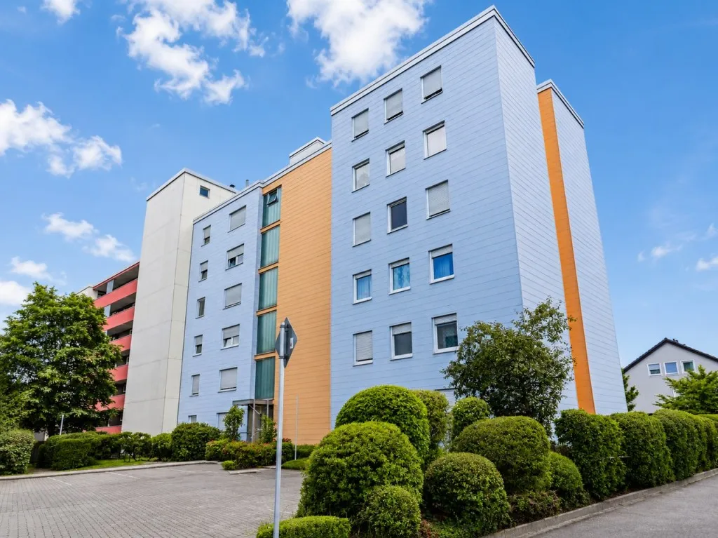 WEIDEN-REHBÜHL!  Gepflegte 3,5 Zi.-ETW mit Aufzug, Garage und Panoramablick, frei ab 01.08.2026 – Bild 2