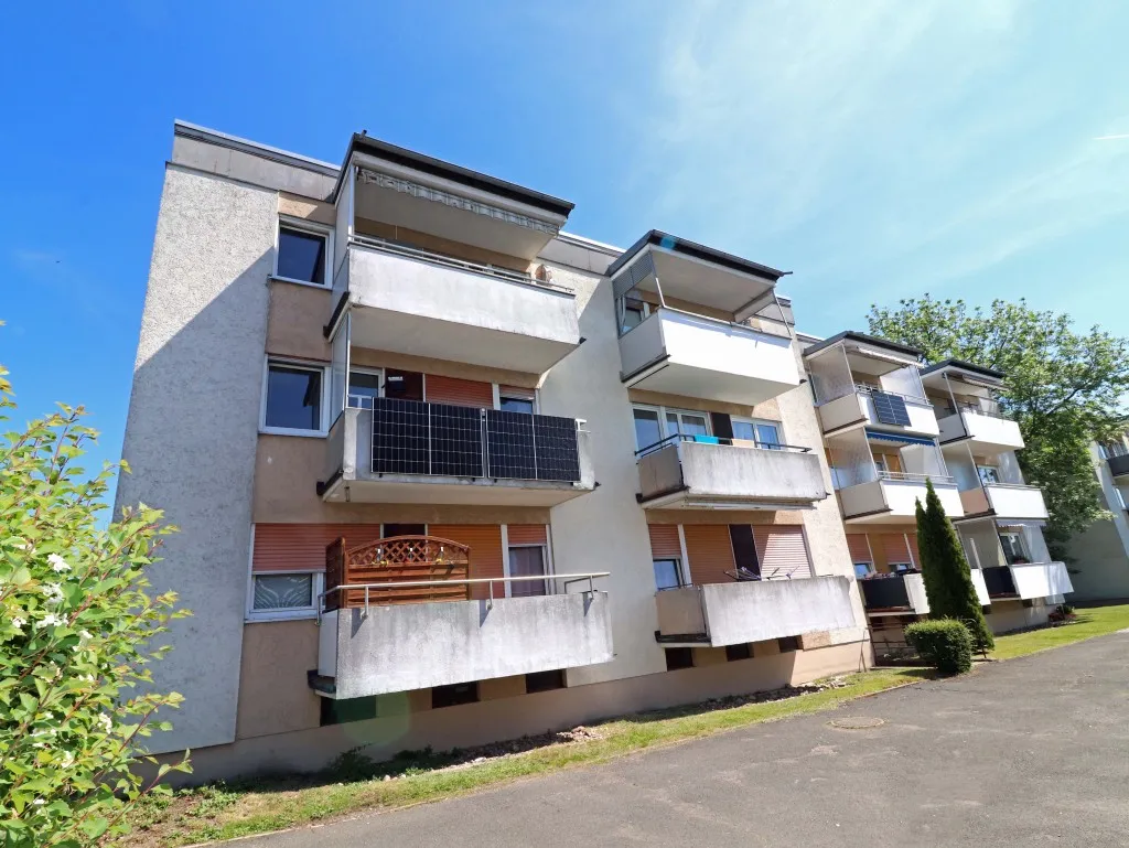 WEN Rehbühl! Modernisierte 3 Zi.-ETW mit Süd-Balkon, EBK, Garage und freiem Ausblick, | frei ab 01.08.2026 – Bild 3