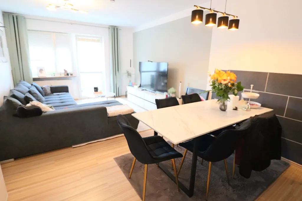 WEN Rehbühl! Modernisierte 3 Zi.-ETW mit Süd-Balkon, EBK, Garage und freiem Ausblick, | frei ab 01.08.2026 – Bild 13