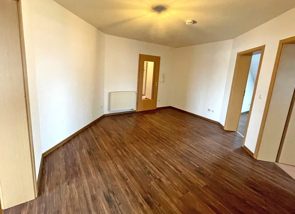 Wohnen mit Galerieflair! Traumhafte 3,5 Zimmer Eigentumswohnung mit Balkon und 3 Stellplätzen – Bild 10