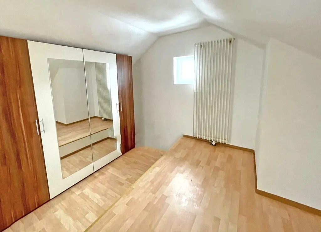 Wohnen mit Galerieflair! Traumhafte 3,5 Zimmer Eigentumswohnung mit Balkon und 3 Stellplätzen – Bild 15