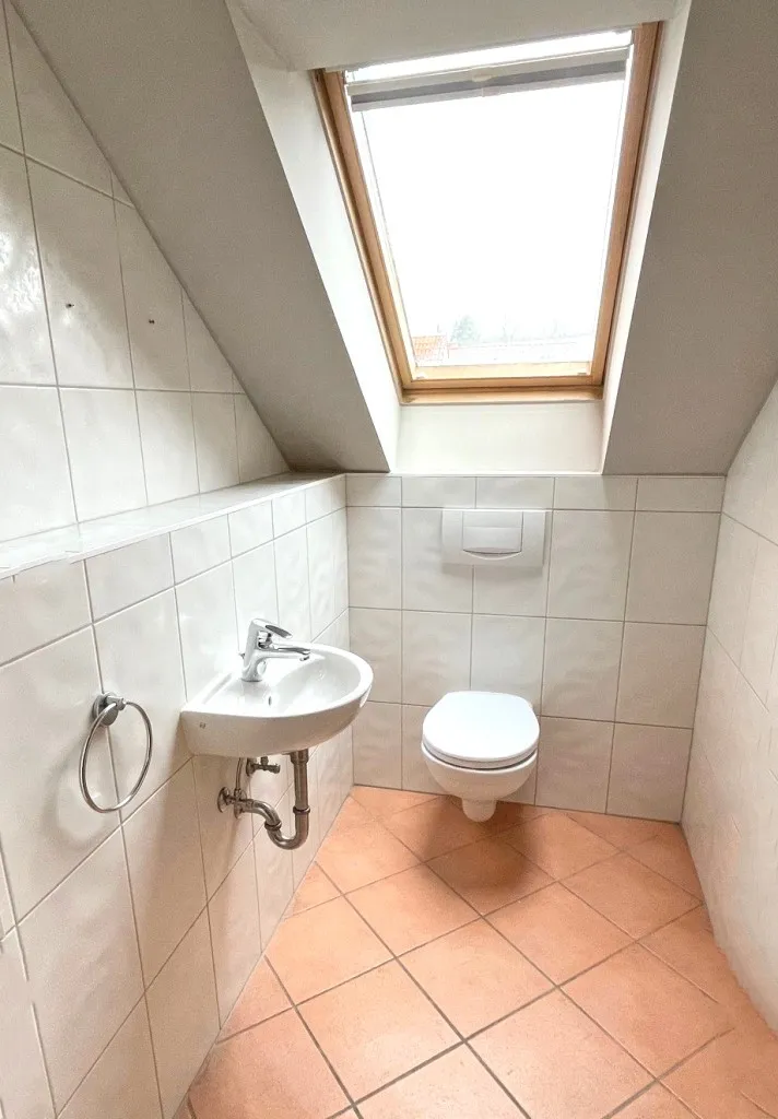 Wohnen mit Galerieflair! Traumhafte 3,5 Zimmer Eigentumswohnung mit Balkon und 3 Stellplätzen – Bild 11