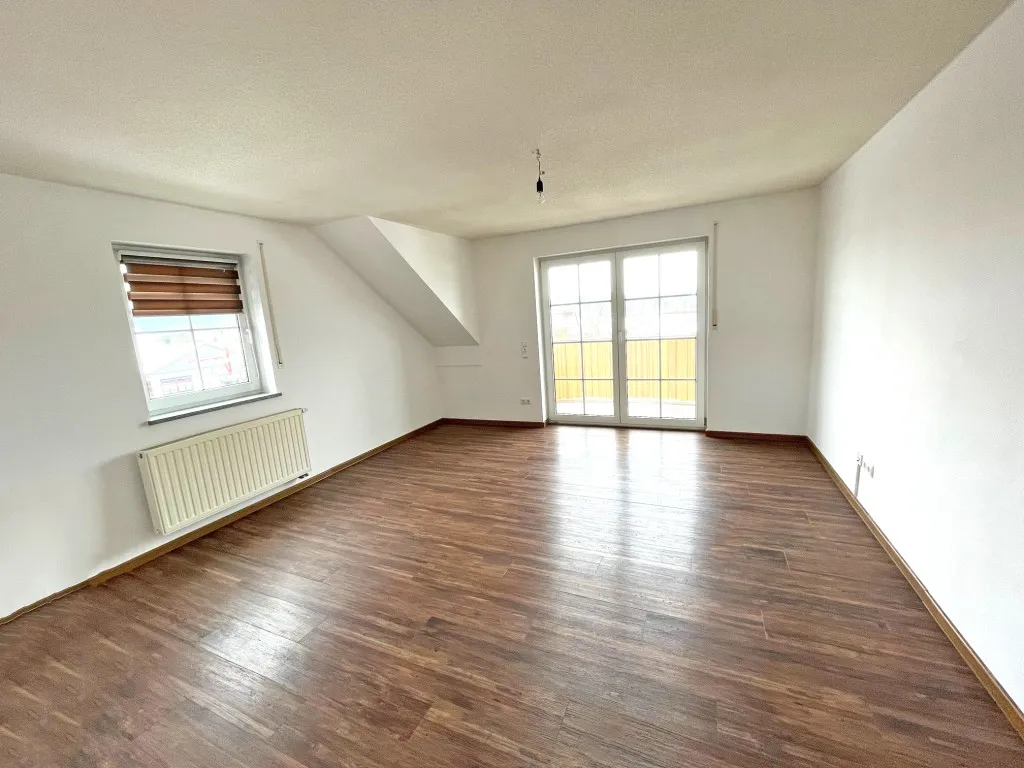 Wohnen mit Galerieflair! Traumhafte 3,5 Zimmer Eigentumswohnung mit Balkon und 3 Stellplätzen – Bild 5