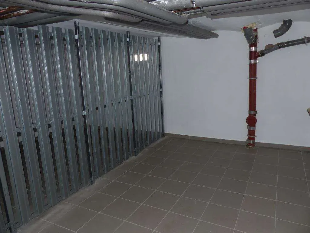2 Zi.-ETW geboten! Energieeffizientes, saniertes Bestandsgebäude in der Innenstadt, nähe Krankenhaus – Bild 14