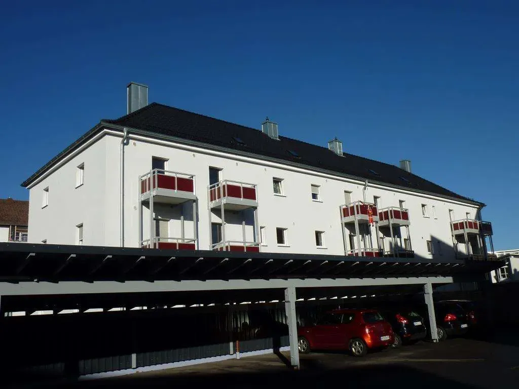 2 Zi.-ETW geboten! Energieeffizientes, saniertes Bestandsgebäude in der Innenstadt, nähe Krankenhaus – Bild 2