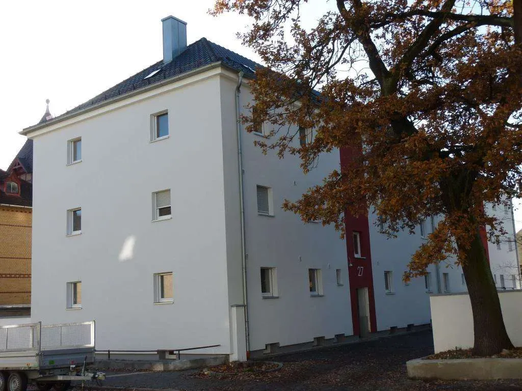 2 Zi.-ETW geboten! Energieeffizientes, saniertes Bestandsgebäude in der Innenstadt, nähe Krankenhaus – Bild 3
