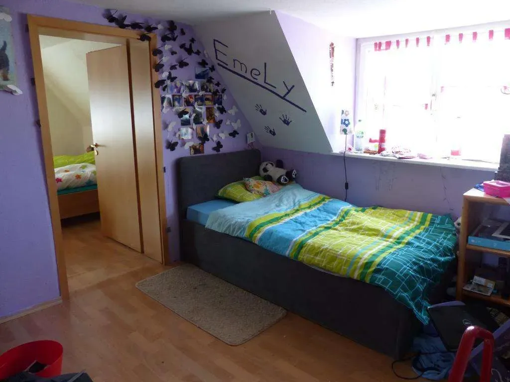 Achtung!!! Günstiges Einfam.-Haus mit Garage und Garten, teilw. renoviert – Bild 12