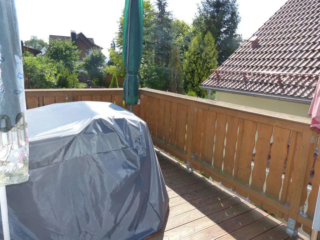 Achtung!!! Günstiges Einfam.-Haus mit Garage und Garten, teilw. renoviert – Bild 15