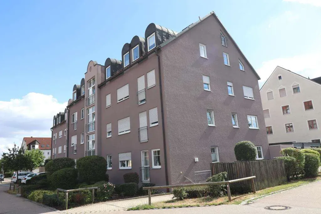 Als Anlage oder für Eigennutzung! Ansprechendes Apartment mit Carport, EBK u. Balkon – Bild 2