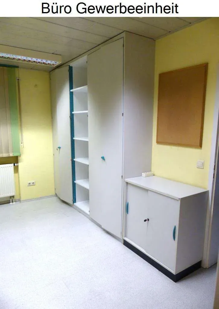 Ansprechendes Wohnhaus mit Doppelgarage und Photovoltaikanlage, eigener Eingang für Gewerbe od. ELW – Bild 11