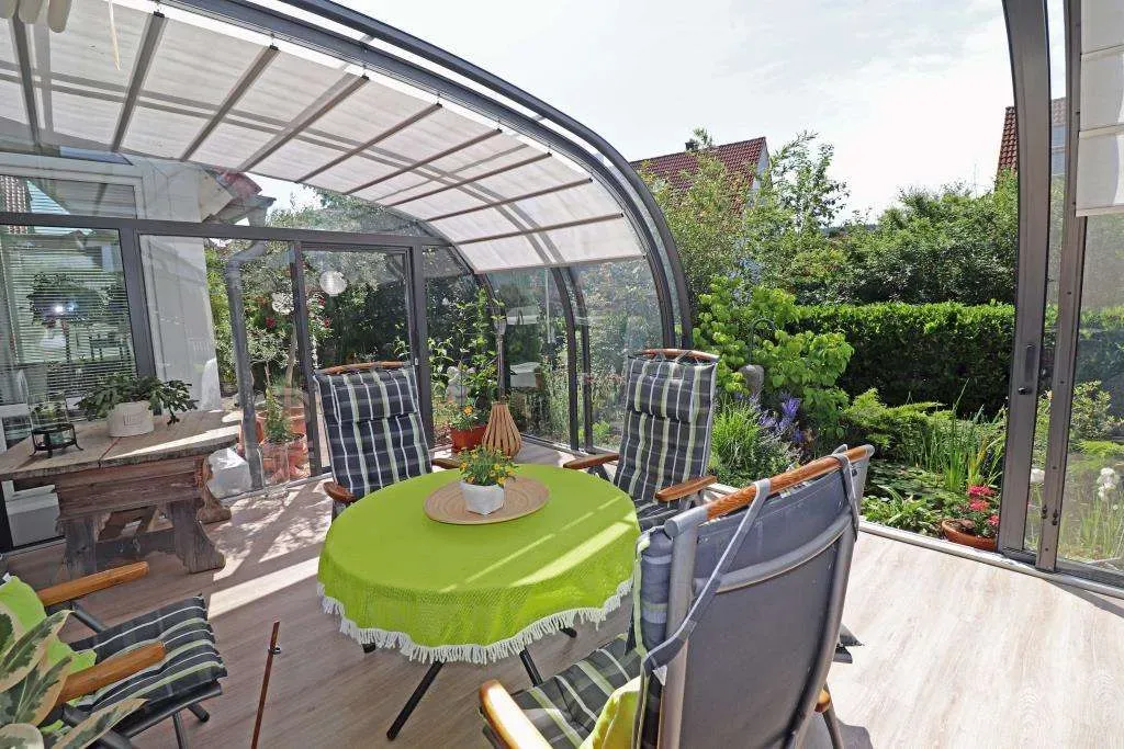 Auf höchstem Niveau!! Gepflegtes Wohnhaus mit Wintergarten und Carport, Spitzboden ausgebaut – Bild 3