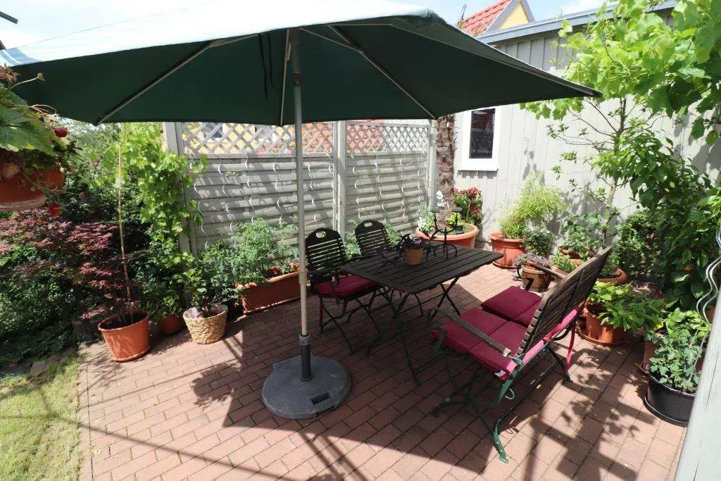 Auf höchstem Niveau!! Gepflegtes Wohnhaus mit Wintergarten und Carport, Spitzboden ausgebaut – Bild 4
