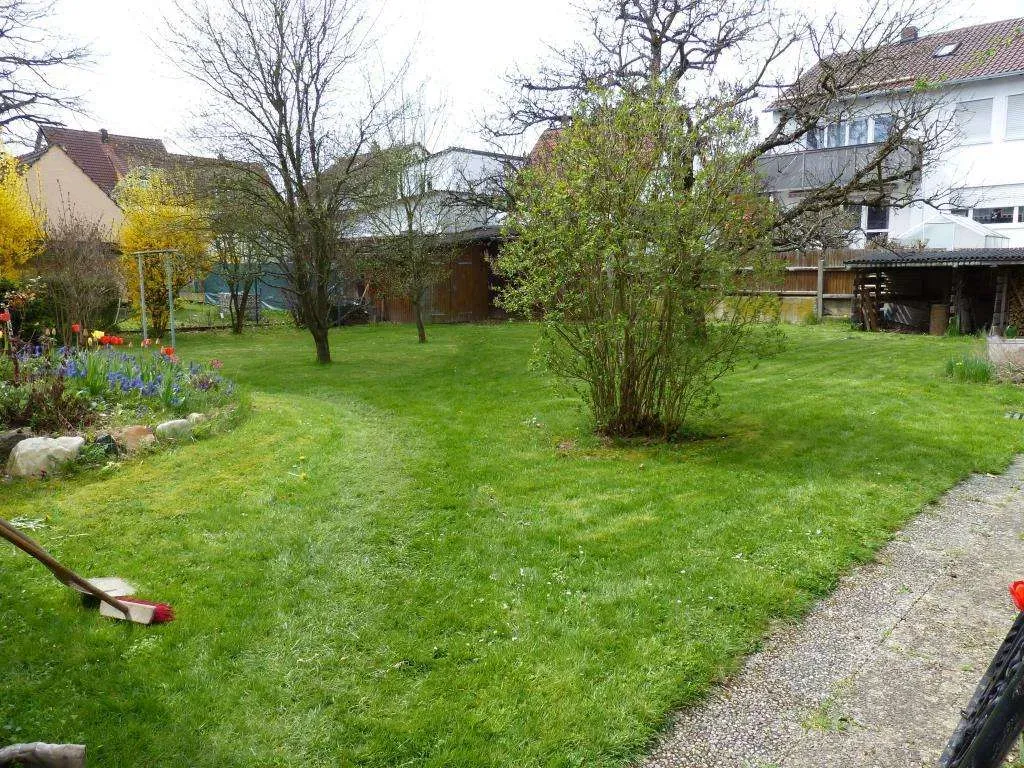 Aufgepasst!!! Freistehendes Einfam.-Haus mit Doppelgarage und Garten, sofort frei – Bild 4