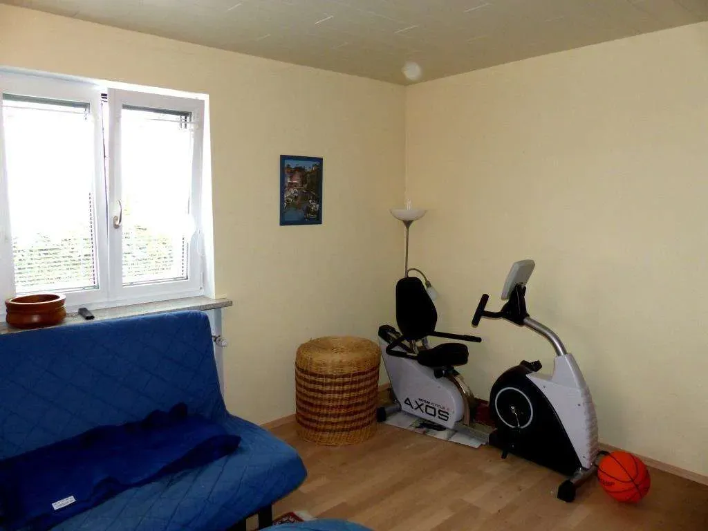 Aufgepasst!!! Freistehendes Wohnhaus, energetisch saniert, mit Carport, Terrasse und Garten – Bild 13