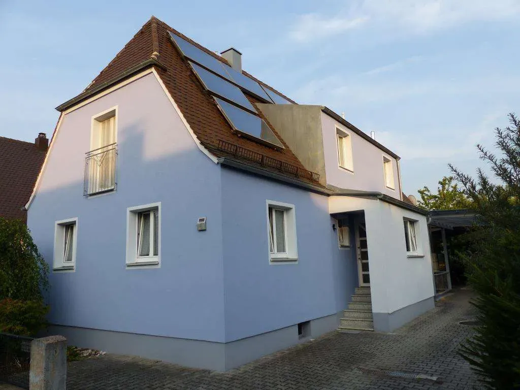 Aufgepasst!!! Freistehendes Wohnhaus, energetisch saniert, mit Carport, Terrasse und Garten – Bild 1