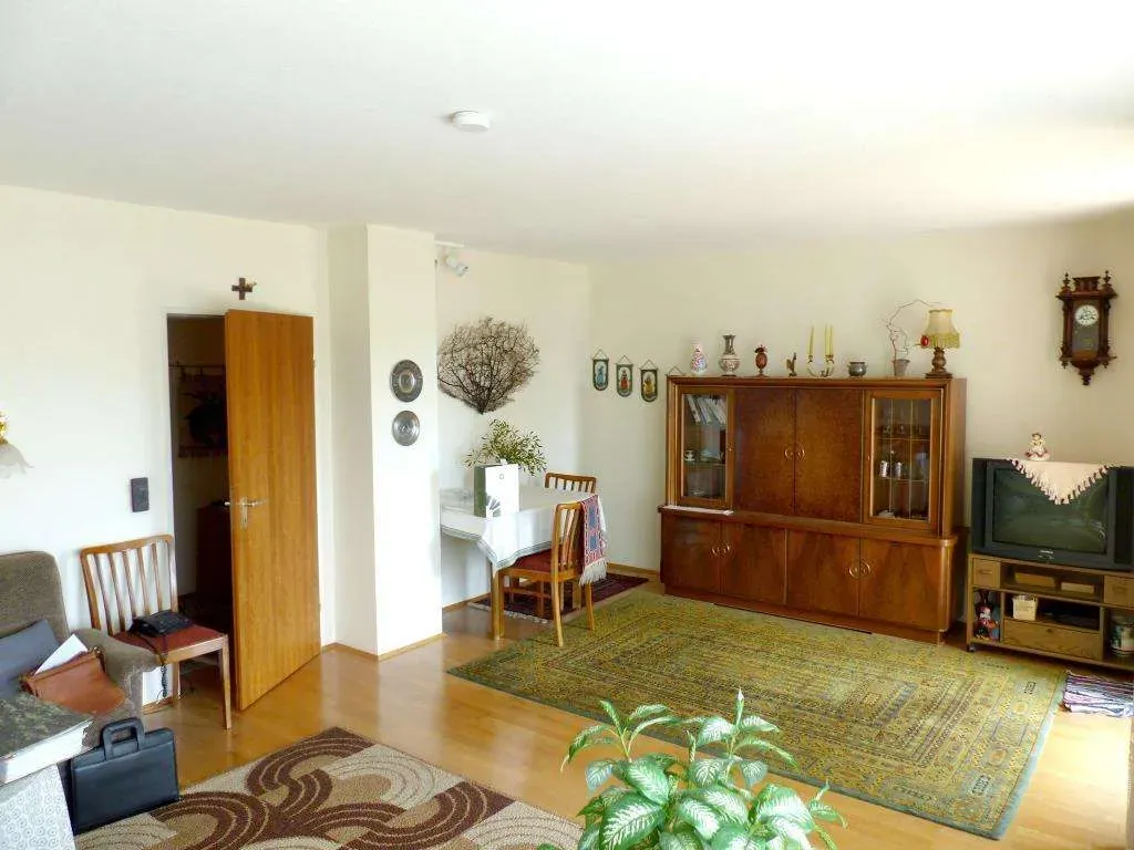 Aufgepasst!!! Gepflegte 3 Zi.-ETW mit Balkon, im 1. OG, ohne Aufzug und sofort frei – Bild 13