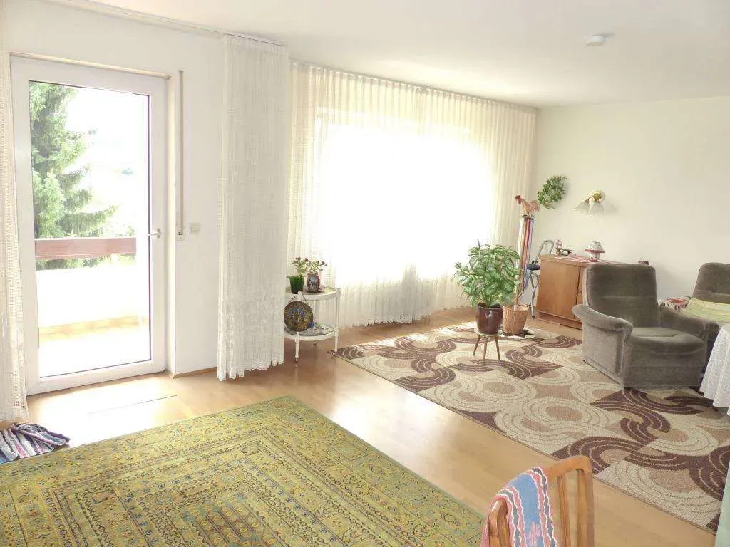 Aufgepasst!!! Gepflegte 3 Zi.-ETW mit Balkon, im 1. OG, ohne Aufzug und sofort frei – Bild 4