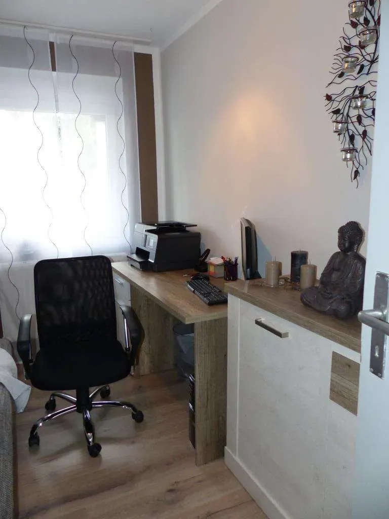 Aufgepasst!!! Gepflegte 4 Zi.-ETW mit Balkon und Garage, Top renoviert, derzeit vermietet – Bild 8