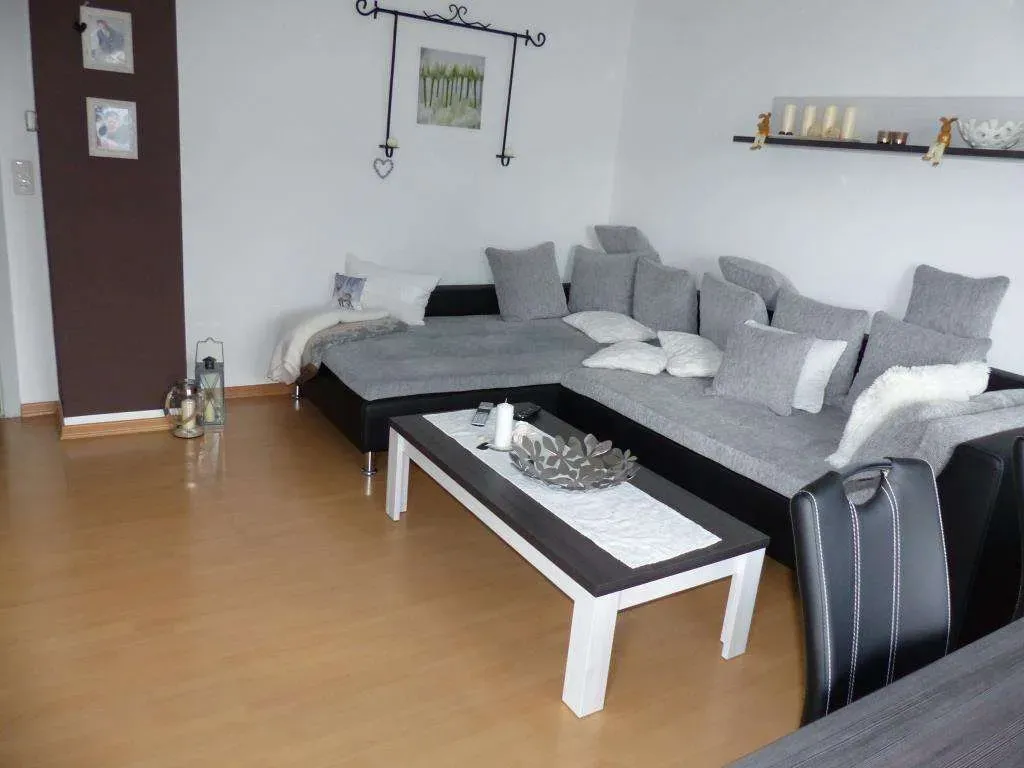 Aufgepasst!!! Gepflegte 4 Zi.-ETW mit Balkon und Garage, Top renoviert, derzeit vermietet – Bild 5