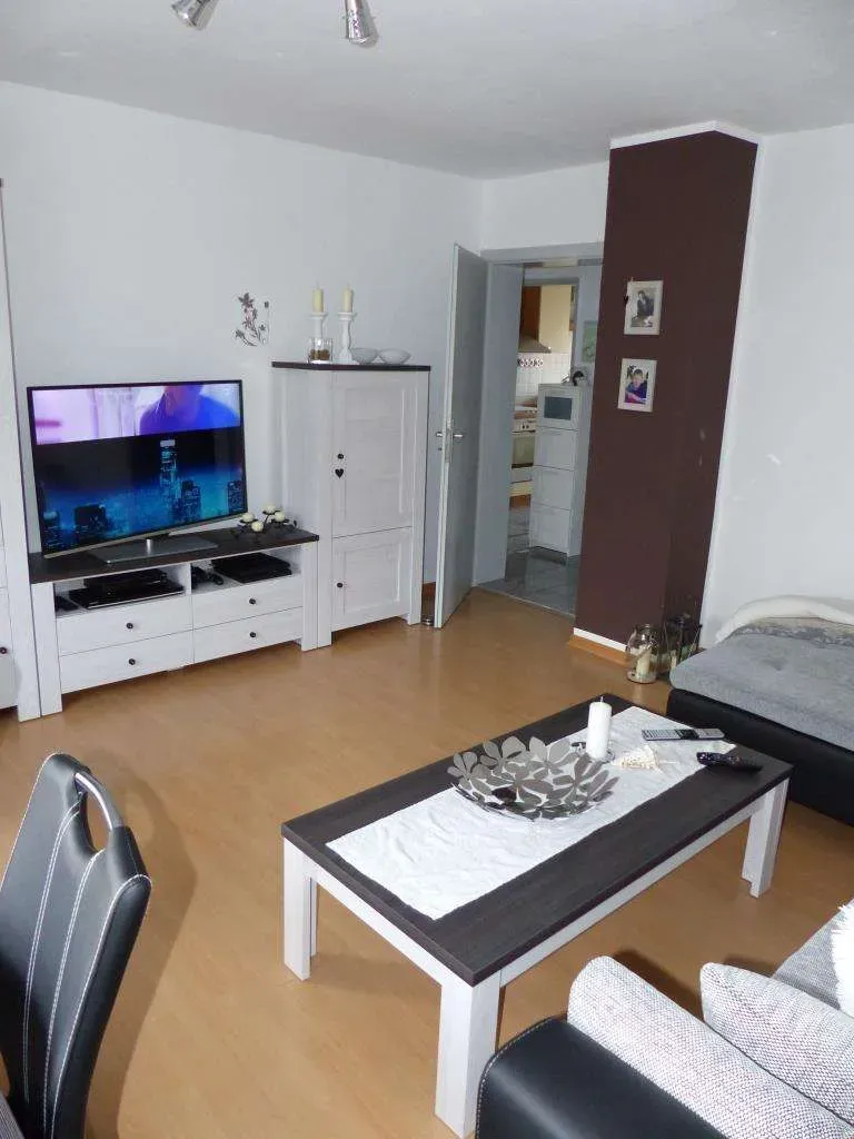 Aufgepasst!!! Gepflegte 4 Zi.-ETW mit Balkon und Garage, Top renoviert, derzeit vermietet – Bild 9