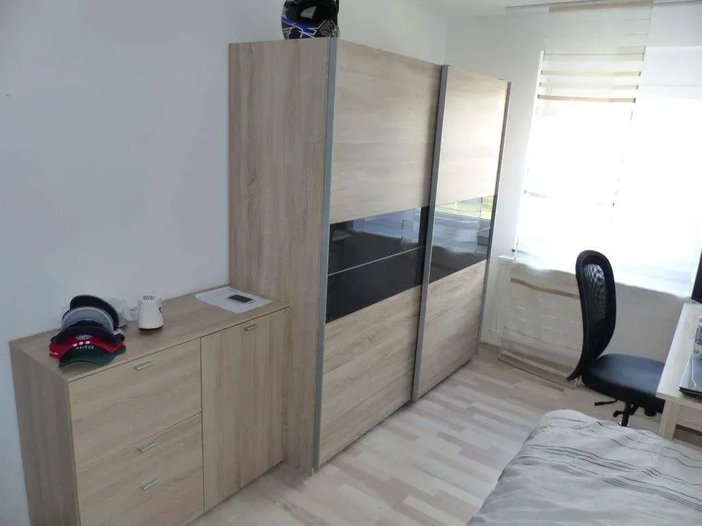 Aufgepasst!!! Gepflegte 4 Zi.-ETW mit Balkon und Garage, Top renoviert, derzeit vermietet – Bild 4