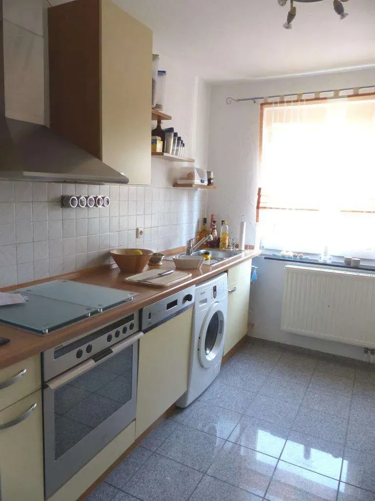 Aufgepasst!!! Gepflegte 4 Zi.-ETW mit Balkon und Garage, Top renoviert, derzeit vermietet – Bild 10
