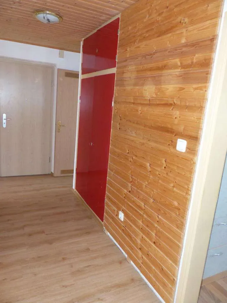 Aufgepasst!!! Günstige 4 Zi.-ETW mit Balkon und Einbauküche, Badezimmer erneuert, sofort frei – Bild 8