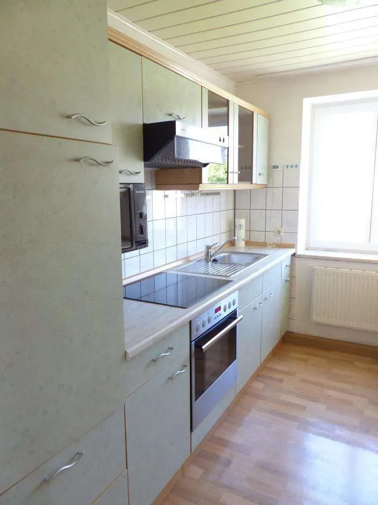 Aufgepasst!!! Günstige 4 Zi.-ETW mit Balkon und Einbauküche, Badezimmer erneuert, sofort frei – Bild 9