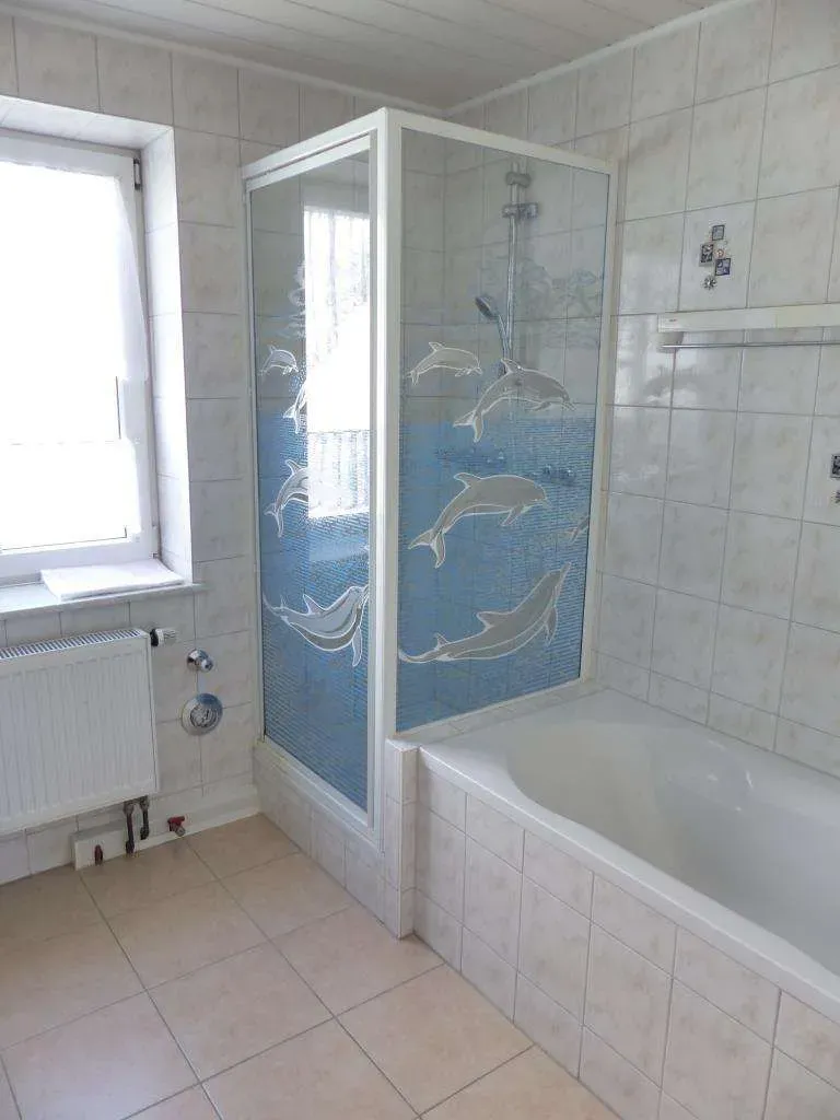 Aufgepasst!!! Günstige 4 Zi.-ETW mit Balkon und Einbauküche, Badezimmer erneuert, sofort frei – Bild 6