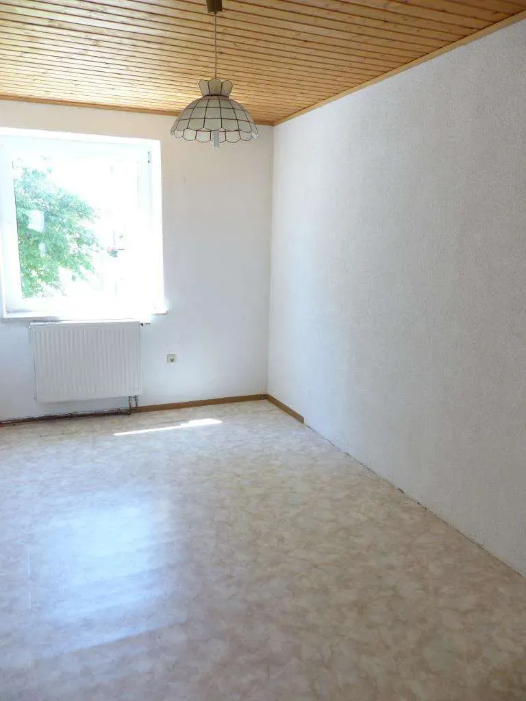 Aufgepasst!!! Günstige 4 Zi.-ETW mit Balkon und Einbauküche, Badezimmer erneuert, sofort frei – Bild 7