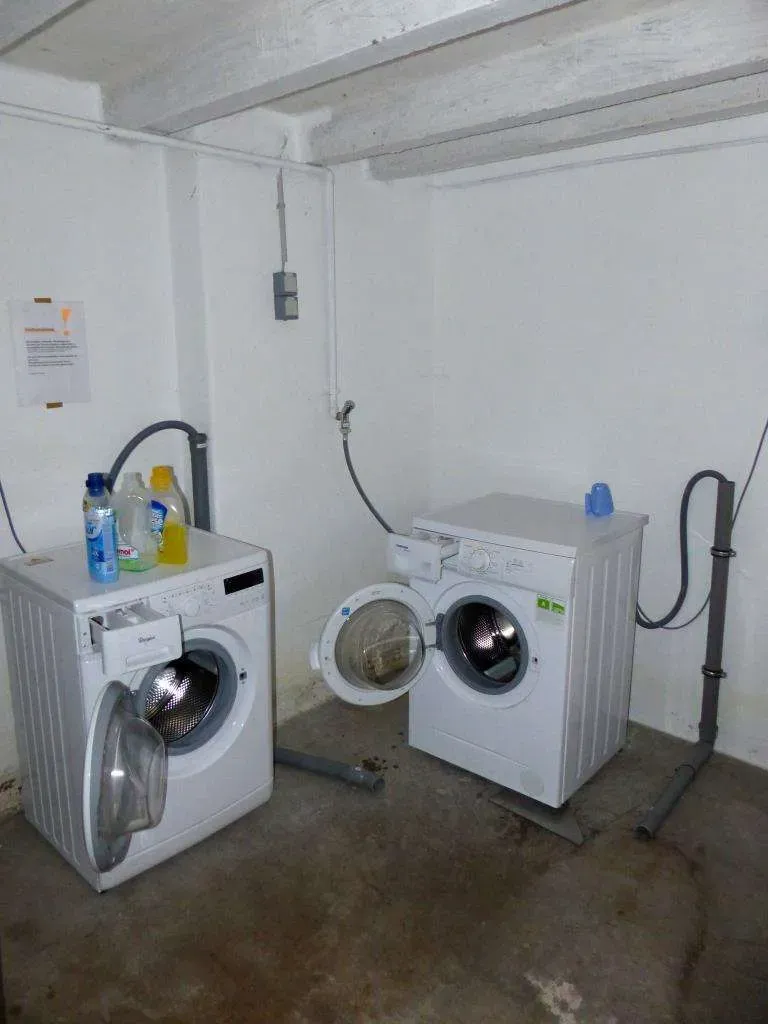 Aufgepasst!!! Günstige 4 Zi.-ETW mit Balkon und Einbauküche, Badezimmer erneuert, sofort frei – Bild 13