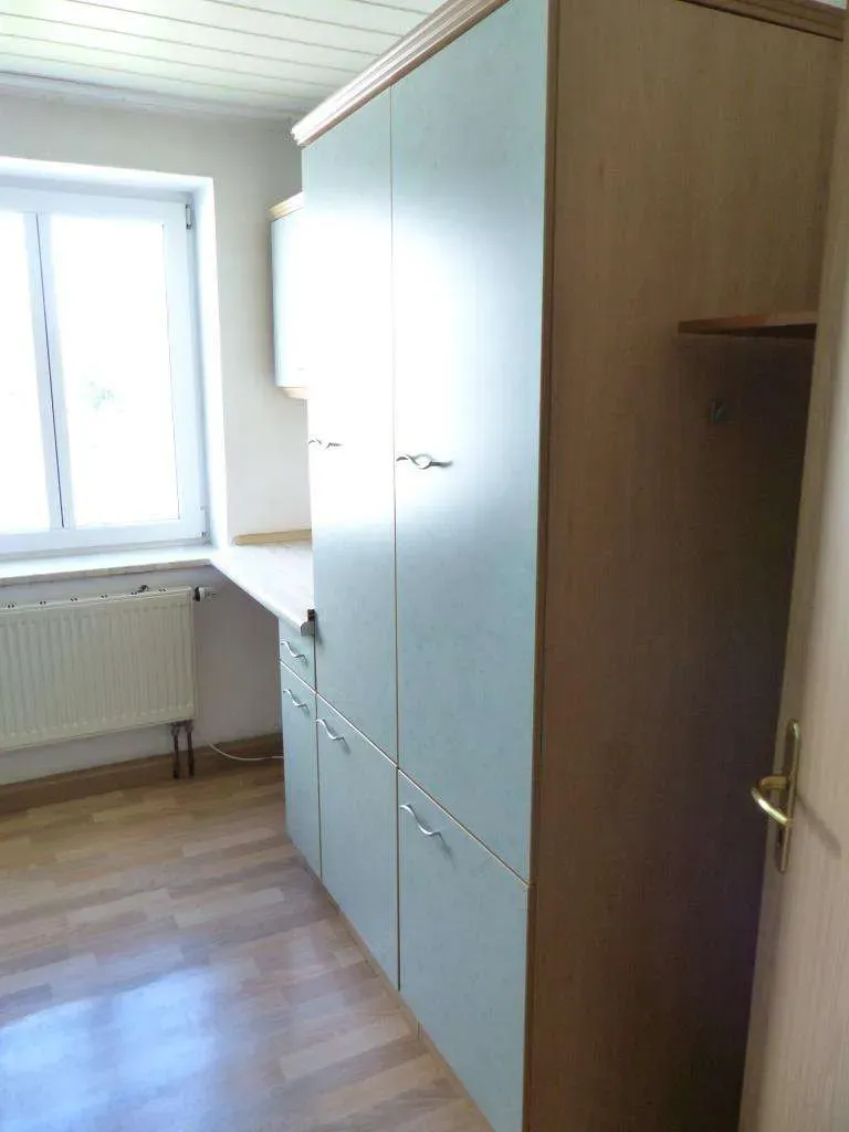 Aufgepasst!!! Günstige 4 Zi.-ETW mit Balkon und Einbauküche, Badezimmer erneuert, sofort frei – Bild 10