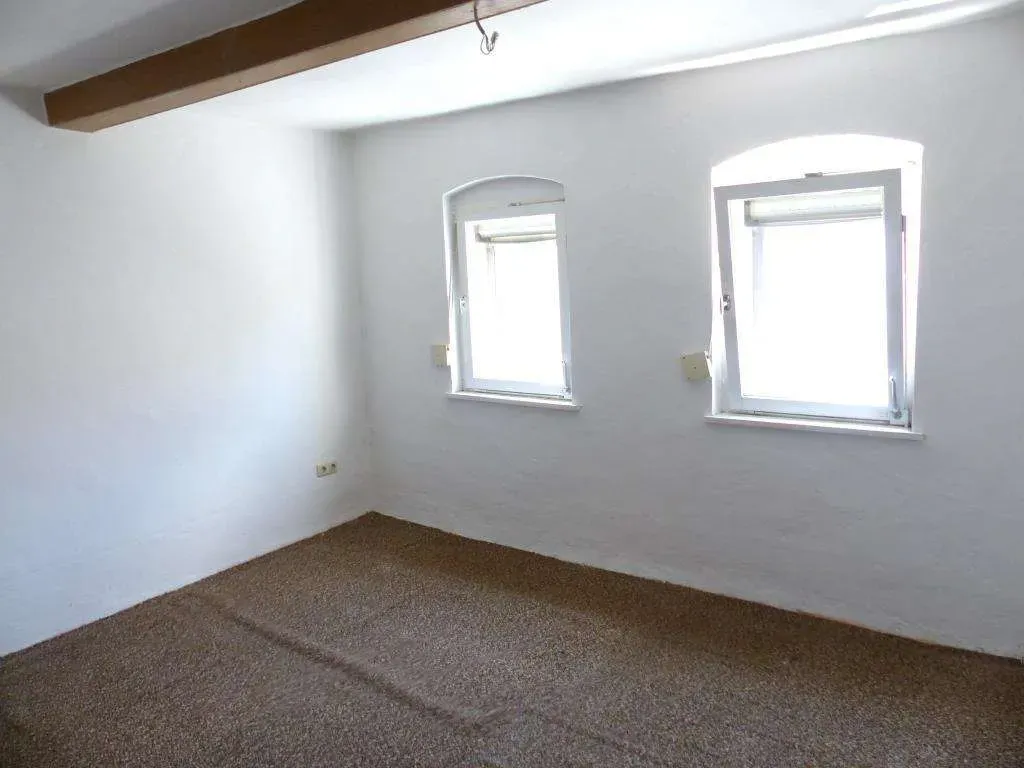 Aufgepasst!!! Günstiges Wohnhaus, nähe der Innenstadt, teilweise saniert, mit schönem Hinterhof – Bild 11