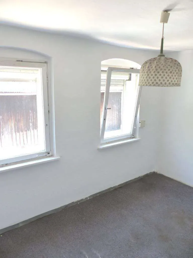 Aufgepasst!!! Günstiges Wohnhaus, nähe der Innenstadt, teilweise saniert, mit schönem Hinterhof – Bild 7
