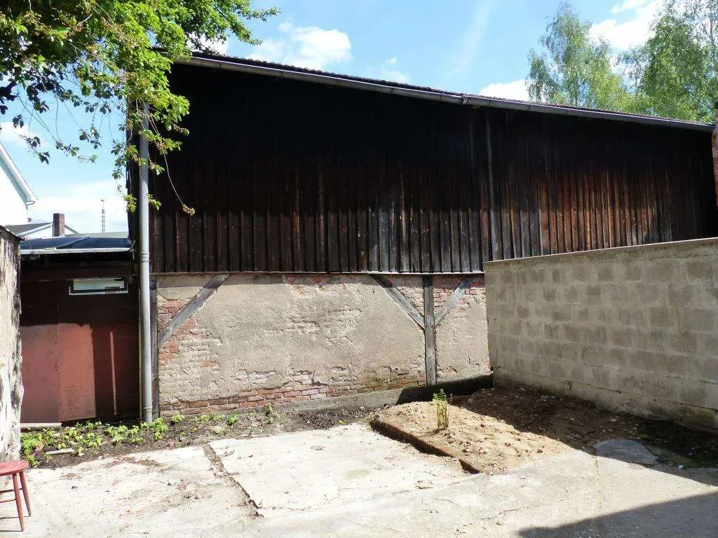 Aufgepasst!!! Günstiges Wohnhaus, nähe der Innenstadt, teilweise saniert, mit schönem Hinterhof – Bild 2