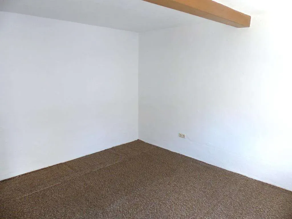 Aufgepasst!!! Günstiges Wohnhaus, nähe der Innenstadt, teilweise saniert, mit schönem Hinterhof – Bild 4