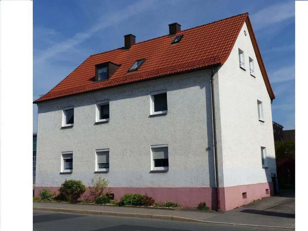Aufgepasst!!! Günstiges Wohnhaus, teilweise saniert, mit Garage und Garten – Bild 2