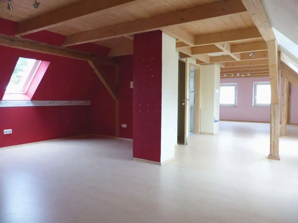 Aufgepasst!!! Günstiges Wohnhaus, teilweise saniert, mit Garage und Garten – Bild 15