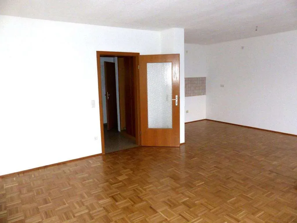 Aufgepasst!!! Moderne 2 Zi.-ETW mit Balkon und Tiefgarage, nähe Bahnhof – Bild 6
