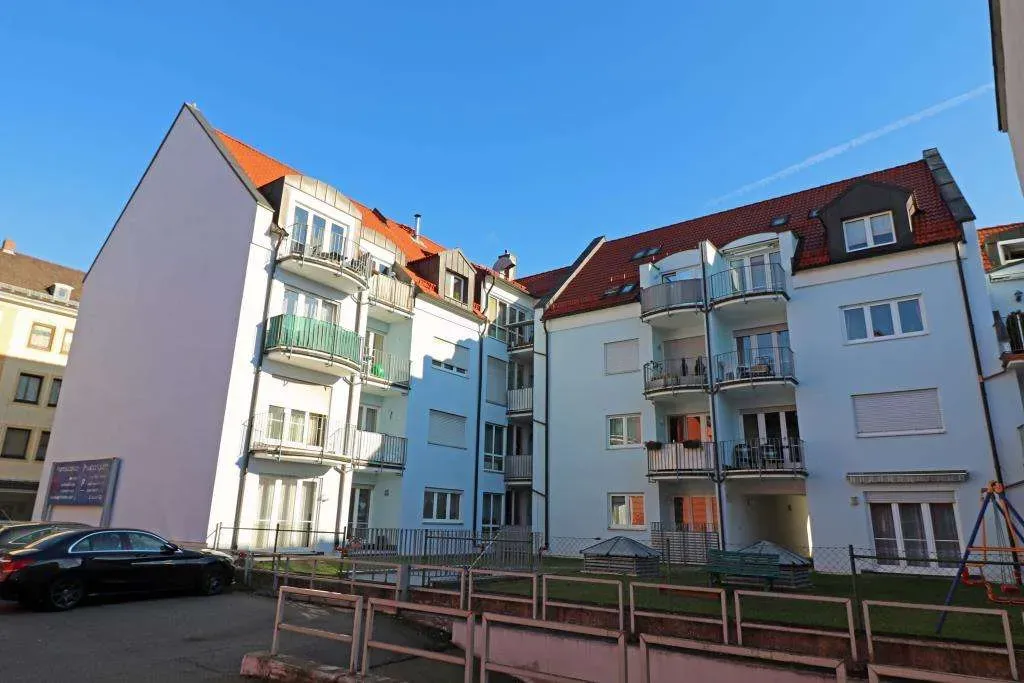 Aufgepasst!!! Moderne 3 1/2 Zi.-ETW mit Balkon, Tiefgarage und Galerie, nähe Bahnhof – Bild 1