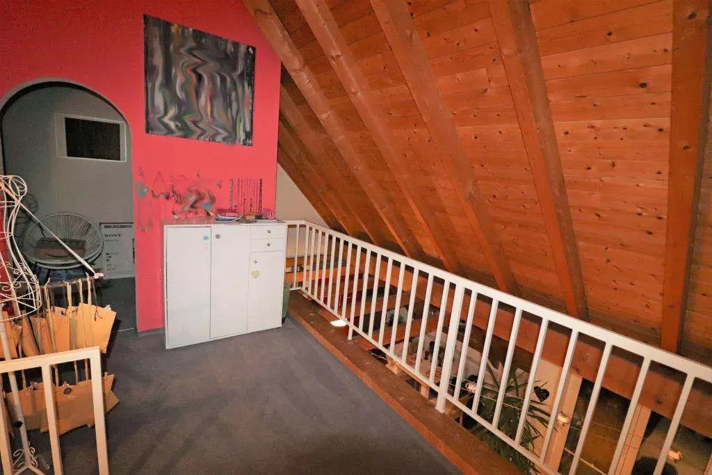 Aufgepasst!!! Moderne 3 1/2 Zi.-ETW mit Balkon, Tiefgarage und Galerie, nähe Bahnhof – Bild 9