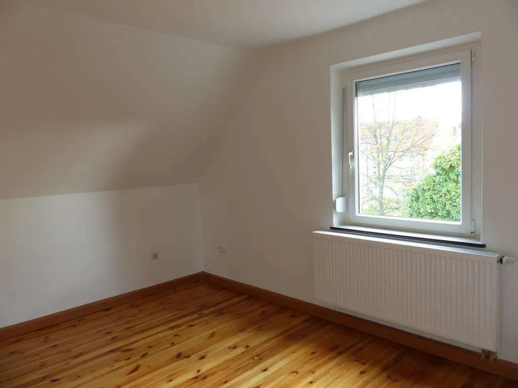 Aufgepasst!!! Modernisierte 3 1/2 Zi. DG-Wohnung mit Stellplatz – Bild 12