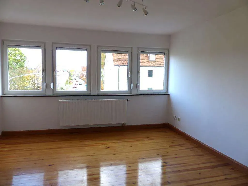 Aufgepasst!!! Modernisierte 3 1/2 Zi. DG-Wohnung mit Stellplatz – Bild 8