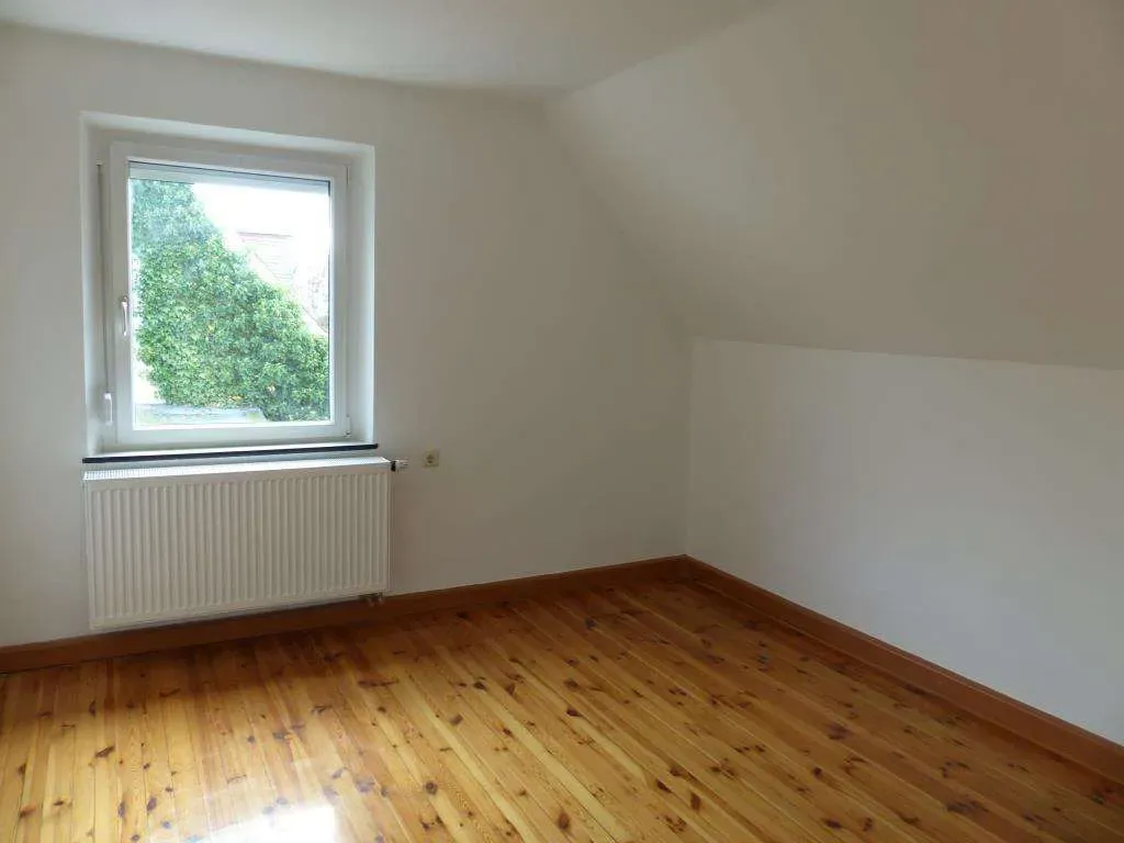 Aufgepasst!!! Modernisierte 3 1/2 Zi. DG-Wohnung mit Stellplatz – Bild 11
